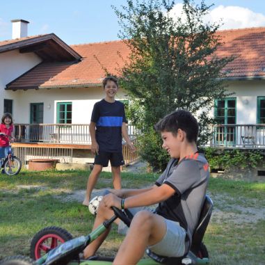 Familie beim Spielen